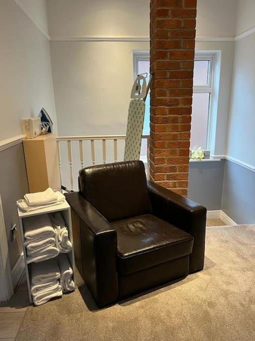 Ovington Grove 2 Fully Equipped Kitchen Free Parking 3 Bedrooms Netflix Нюкасъл ъпон Тайн Екстериор снимка
