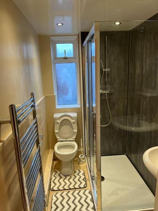 Ovington Grove 2 Fully Equipped Kitchen Free Parking 3 Bedrooms Netflix Нюкасъл ъпон Тайн Екстериор снимка