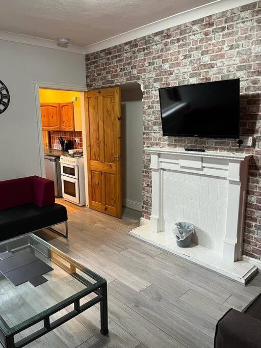Ovington Grove 2 Fully Equipped Kitchen Free Parking 3 Bedrooms Netflix Нюкасъл ъпон Тайн Екстериор снимка
