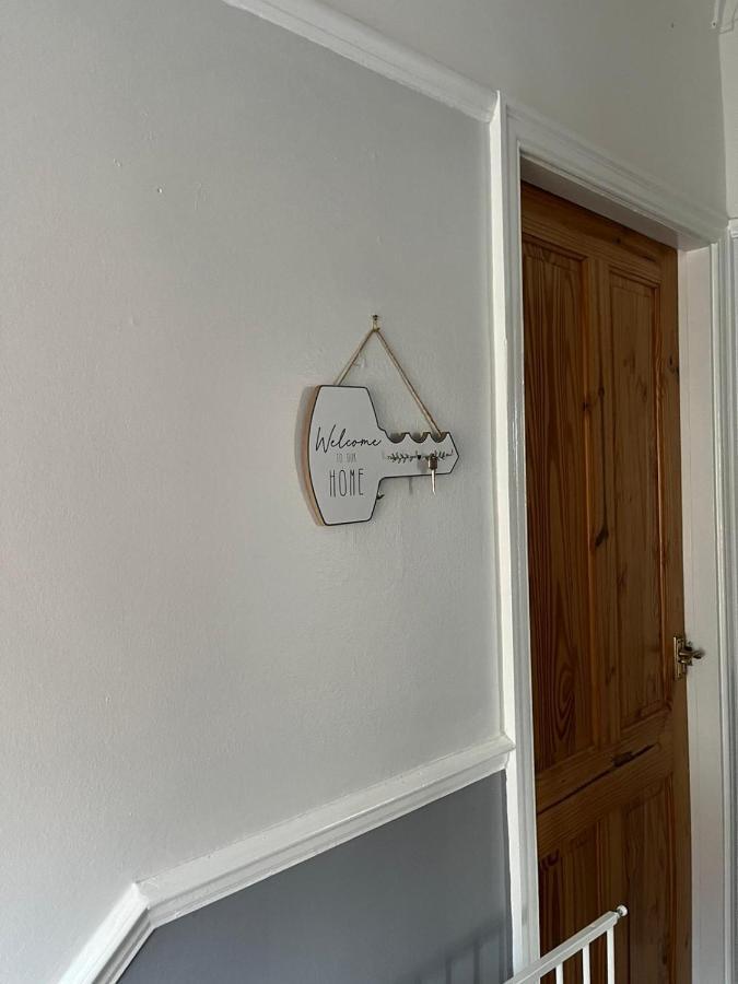 Ovington Grove 2 Fully Equipped Kitchen Free Parking 3 Bedrooms Netflix Нюкасъл ъпон Тайн Екстериор снимка
